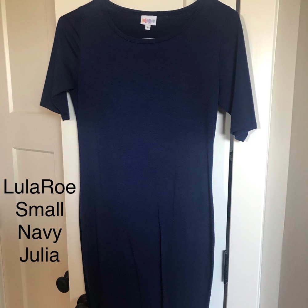 Small LulaRoe Julia Navy